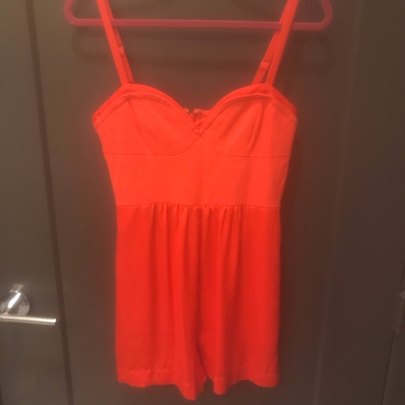 BCBG Bridget Romper in Poppy - Picture 3 of 5